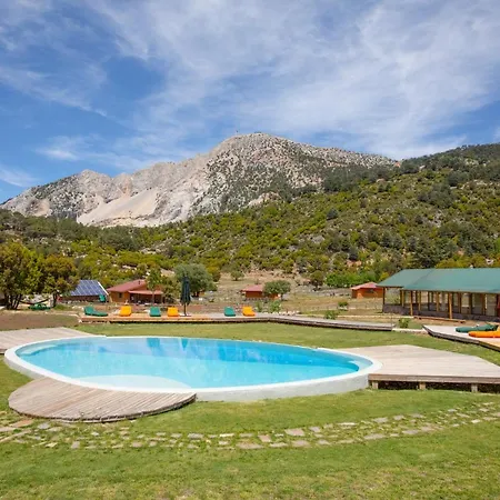 Babakamp Eco Ranch & Retreat Campsite *